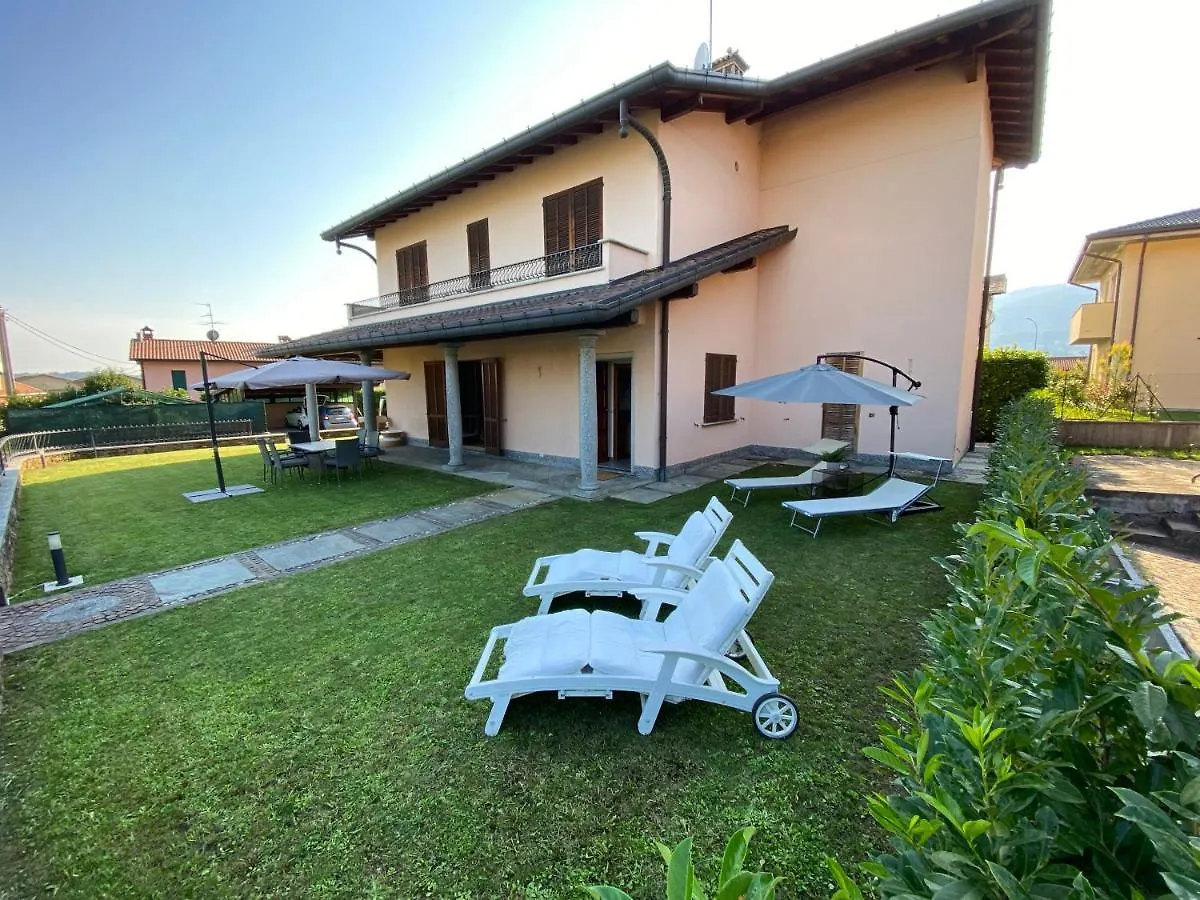 Villa Vittoria إيربا 0*,