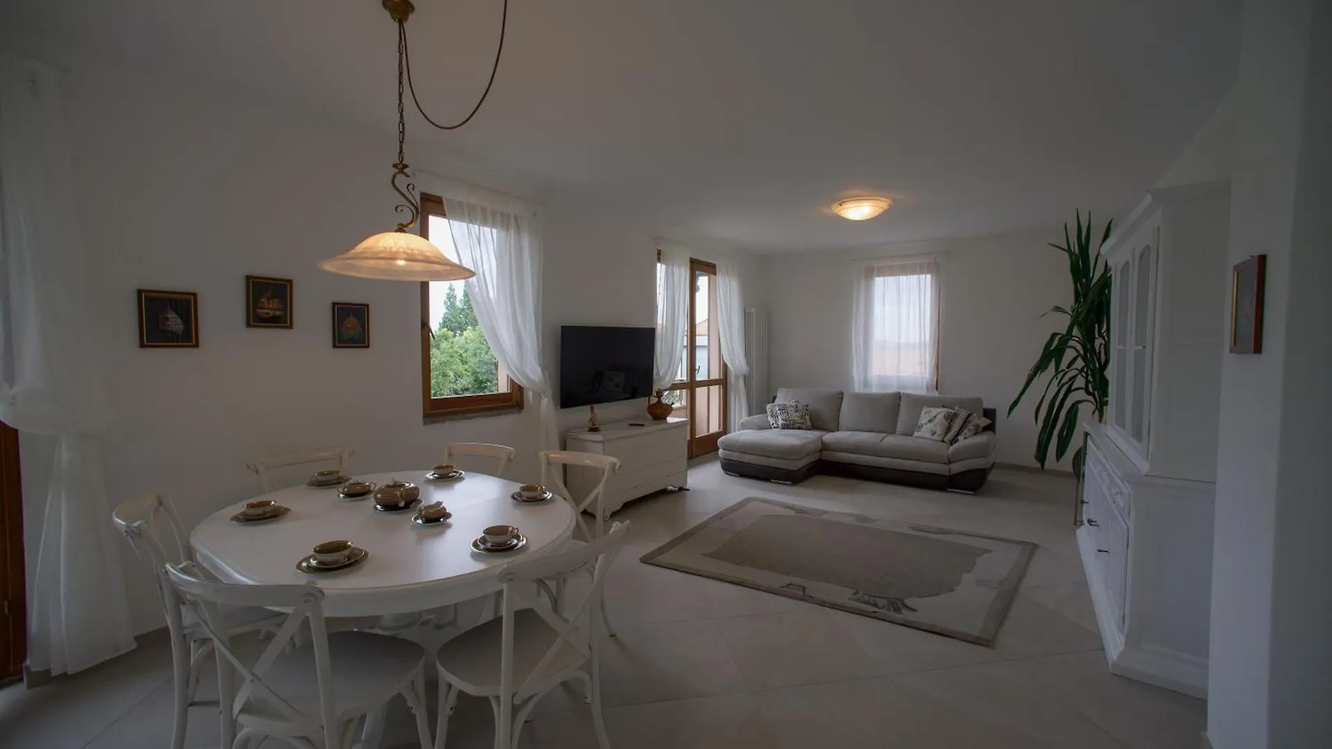 Villa Vittoria إيربا