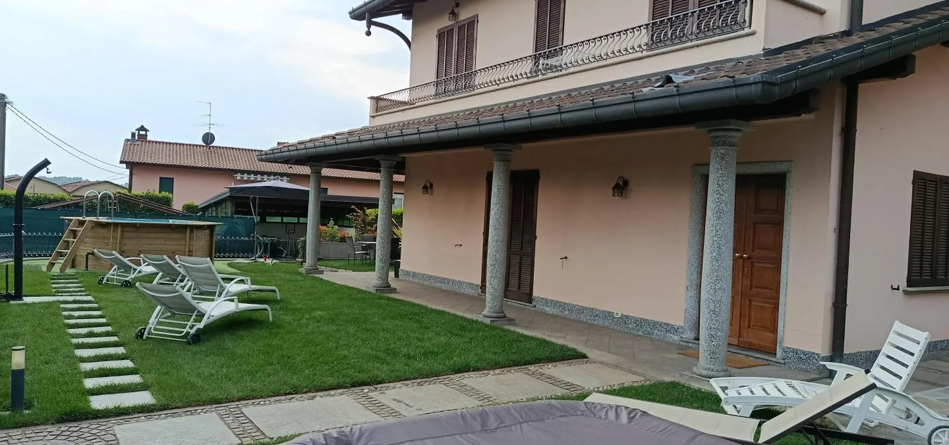 Villa Vittoria إيربا شقة