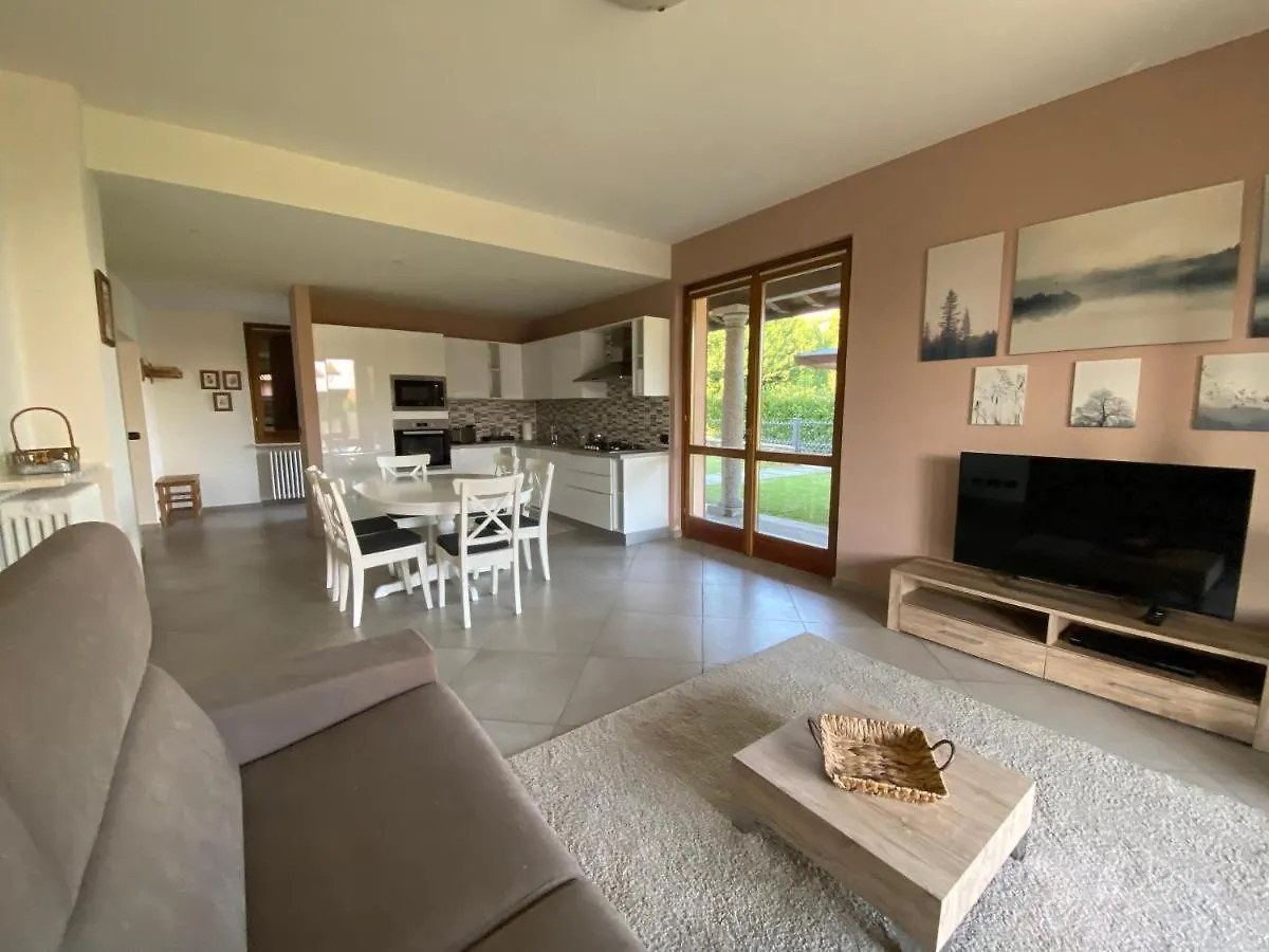 Villa Vittoria Erba Apartment
